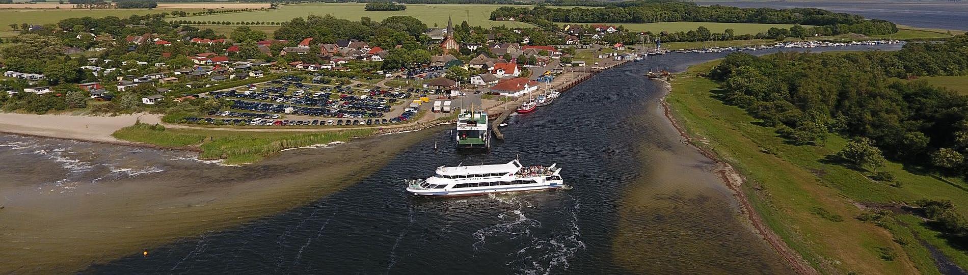 Fahrgastschiffe zur Insel Hiddensee ab Hafen Schaprode